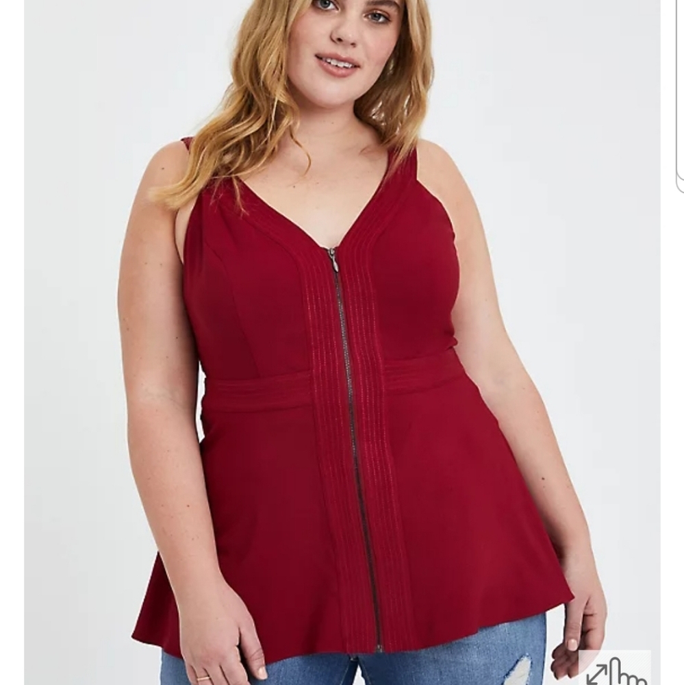 EUC Sleevless, zip up Torrid Top
